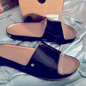 UGG Patent Leather Slides Black Size 9M